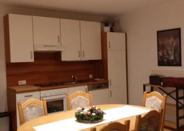 Maurer 公寓 涅德劳